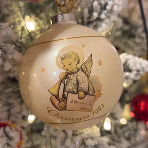 Vintage 1983 Schmid Berta Hummel Christmas ornament